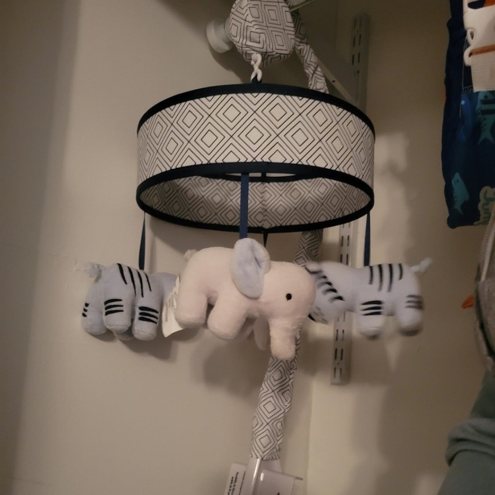 Crib mobile